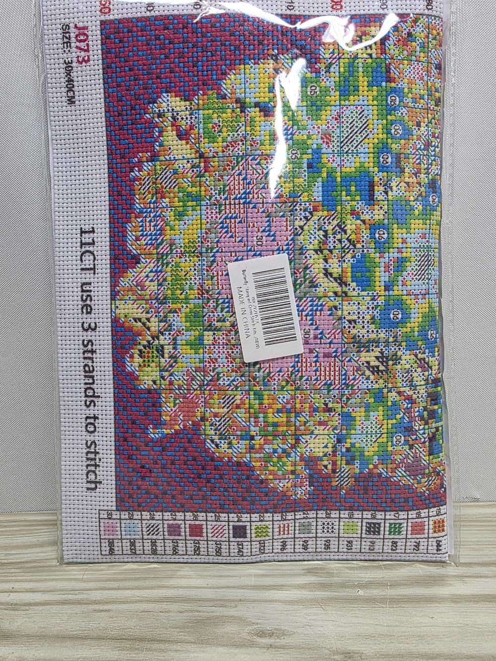 Cross Stitch Embroidery Projects Beginners & Intermediate Projects - Picture 3 of 8